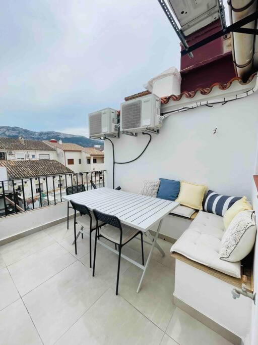 Attic Apartment In Old Town Dénia Extérieur photo